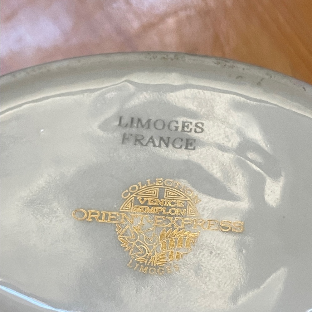 Limoges Gold Accent Collectible box